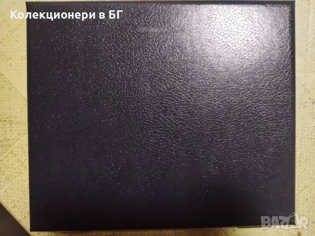 ЛУКСОЗНА КОЖЕНА КУТИЯ  ЗА СЪХРАНЕНИЕ НА МОНЕТИ /виж описанието/