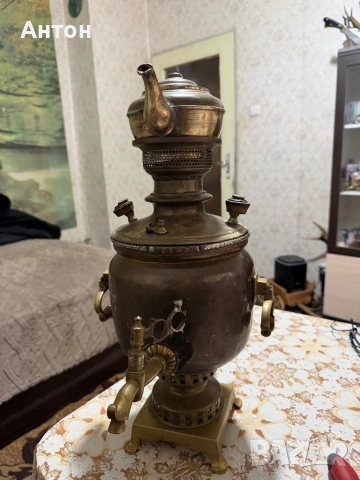Стар самовар от бакър.
