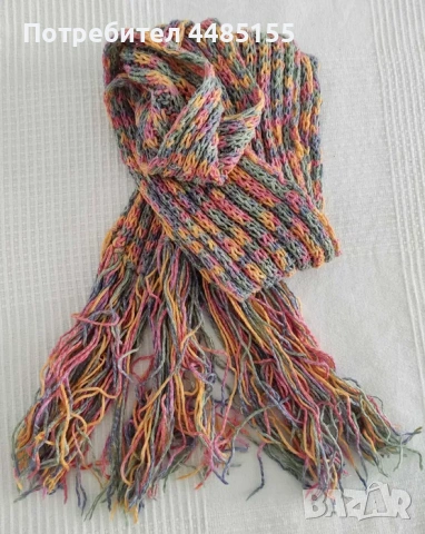 Красиви дамски шалове по 4 и 7 лв.