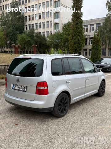 VW Touran 1.6i 2004 г. ръчка - Бартер, снимка 5 - Автомобили и джипове - 52054116