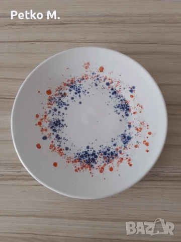 Чиния 22 см - бял, пръски