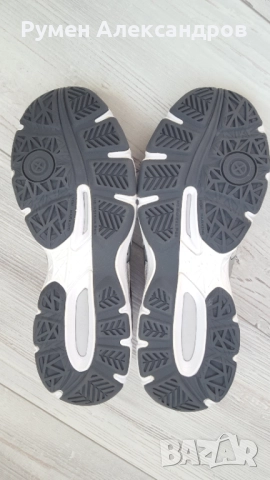 Нови сиви дамски маратонки ASICS GEL-NETBURNER размер 42, снимка 12 - Маратонки - 52830076