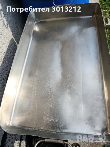 Две тави неръждавейка 65/40/10,60/40/10 см.