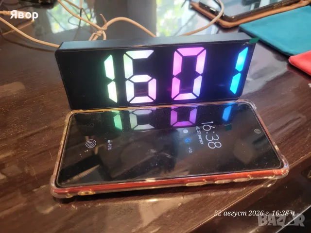 LED будилник с цветен огледален дисплей, работещ с USB , , снимка 2 - Будилници и настолни часовници - 55779902