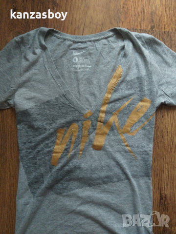 nike - страхотна дамска тениска КАТО НОВА, снимка 3 - Тениски - 36262104