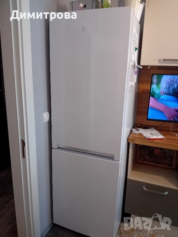 хладилник Beko с долен фризер