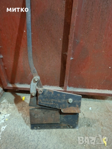 Гилотина, снимка 2 - Диамантени и режещи инструменти - 52375870