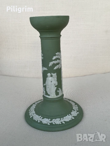 Порцеланов свещник Wedgwood Green Jasper.