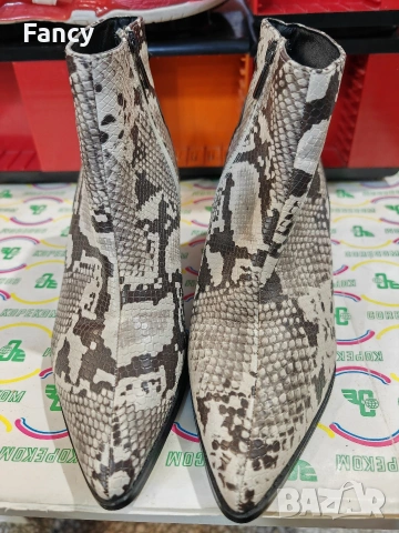Страхотни дамски боти 40 номер , снимка 4 - Дамски боти - 53329330