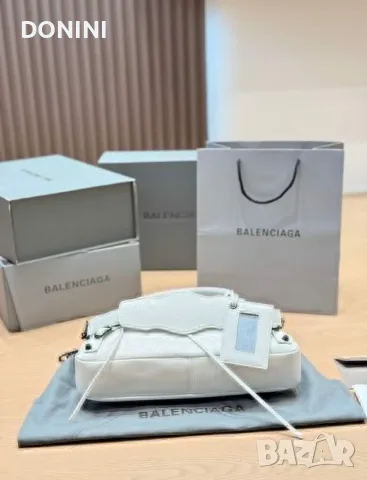 Balenciaga Дамска чанта, кожа, снимка 7 - Чанти - 56112582