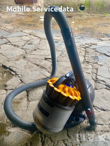 Прахосмукачка Dyson DC33 – перфектна работа | Внос от Германия, снимка 2 - Прахосмукачки - 53054745