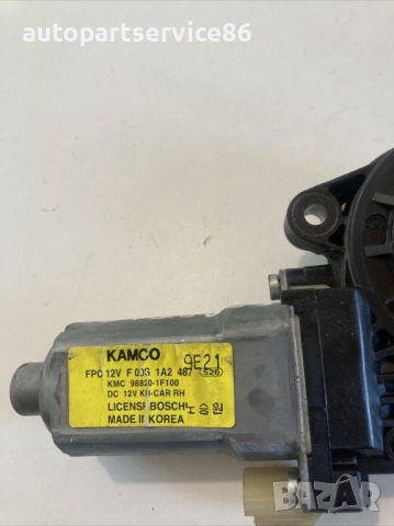 Заден десен мотор за стъкло на врата за KIA Sportage 2.0 CRDi (2009) 98820-1F100, снимка 2 - Части - 53432809