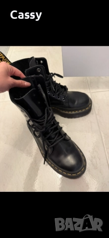 Dr.Martens дамски боти от естествена кожа, снимка 3 - Дамски боти - 52102575