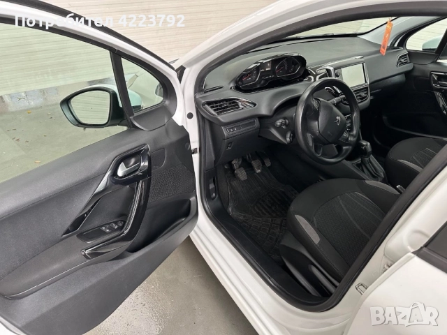 Пежо 208, снимка 8 - Автомобили и джипове - 51994871