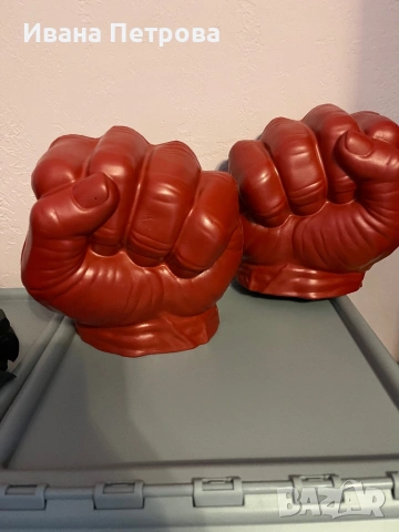 HASBRO Marvel смазващите ръкавици на червения Хълк, снимка 2 - Други - 53482382