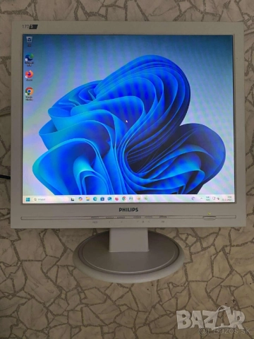 Монитор Philips 170s, 17 инча, снимка 3 - Монитори - 52680471