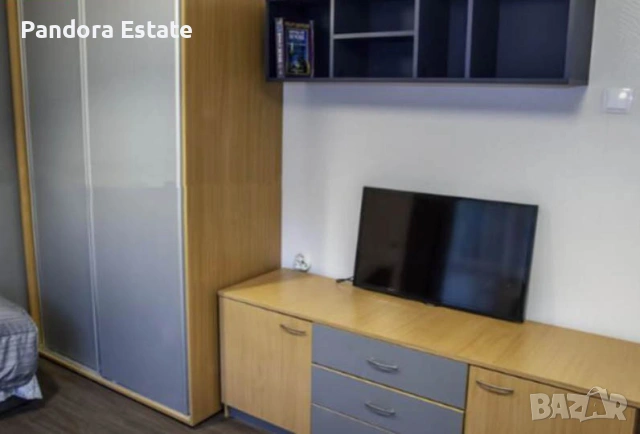 Продава тристаен апартамент в кв. Изток, снимка 5 - Апартаменти - 53367688