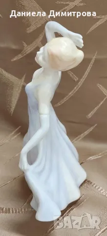 Дама с развята рокля, снимка 3 - Статуетки - 49008818