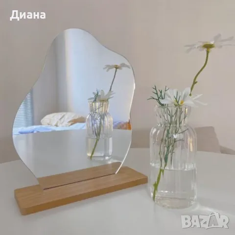 Настолно акрилно огледало с дървена стойка и форма на облак, снимка 1