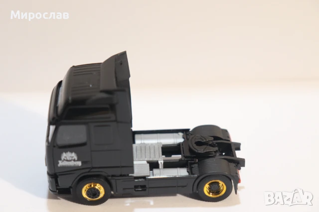 HERPA H0 1/87 VOLVO ВЛЕКАЧ КАМИОН МОДЕЛ ТИР, снимка 2 - Колекции - 50749814