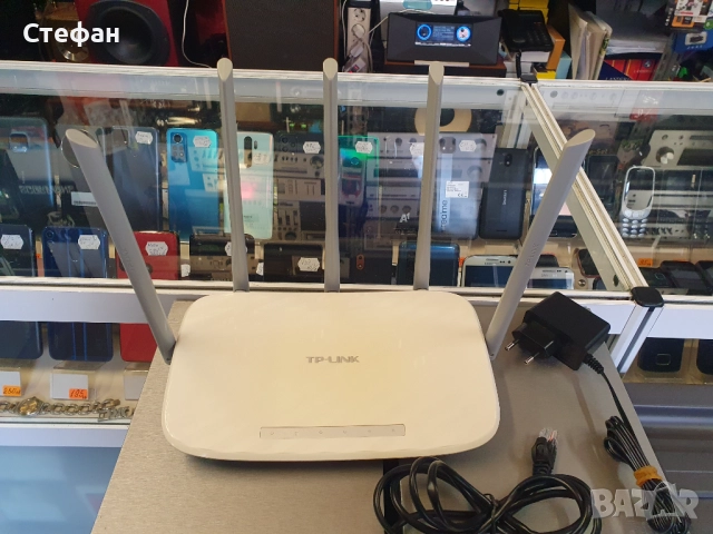 Рутер TP-Link Archer C60 В отлично техническо и визуално състояние. С кабел и адаптер., снимка 3 - Рутери - 51963149