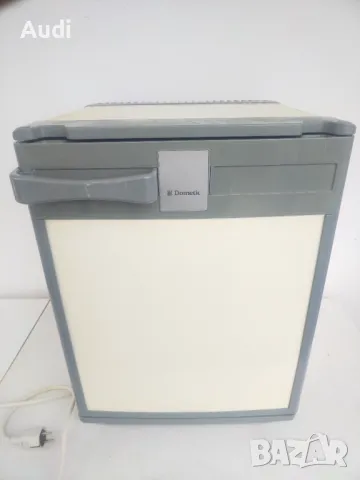 Амонячен хладилник тип мини бар /  мини хладилник обем 36.7 литра DOMETIC   