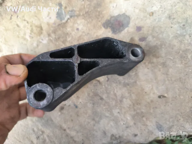 Лапа захват планка компресор климатик за Мерцедес Ц класа Mercedes Benz C class A6112340239, снимка 2 - Части - 47554770