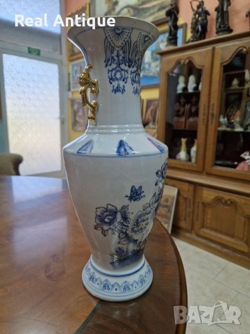 Красива антикварна порцеланова ваза амфора , снимка 3 - Антикварни и старинни предмети - 41306985