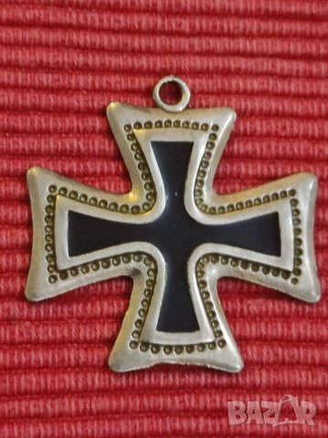 Стар емайлиран кръст. , снимка 1 - Колиета, медальони, синджири - 35978548