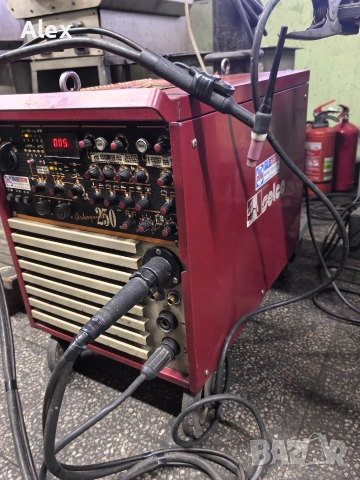 Продавам италиански заваръчен апарат AC DC, снимка 8 - Други машини и части - 53473002
