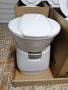 Тоалетна Dometic за кемпер каравана или бус , снимка 1 - Каравани и кемпери - 36116801