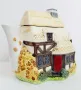 Ръчно рисуван фин керамичен чайник Annie Row, „The Village Autumn Cottage“ ., снимка 2