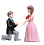 Двойка малки фигурки фигурка за торта за сватба или предложение за брак годеж сватбени сватбена връх, снимка 3