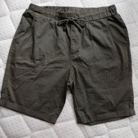 Зелени къси панталони , снимка 2 - Къси панталони и бермуди - 38963511