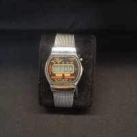 Ретро електронен часовник Q&Q , снимка 1 - Антикварни и старинни предмети - 41630119