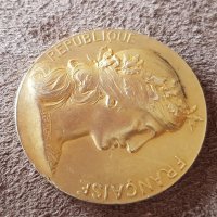 Сребърен позлатен Медал Франция на източното индустриялно общество , снимка 3 - Нумизматика и бонистика - 41343546