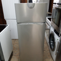 Сив хладилник с горна камера Indesit  2 години гаранция!, снимка 1 - Хладилници - 44756114