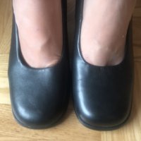 Черни дамски обувки, естествена кожа, с широк ток с височина 7 см, размер 38, снимка 1 - Дамски обувки на ток - 40871807
