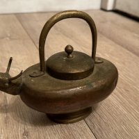 Античен меден чайник, бик– малък, масивен!, снимка 2 - Антикварни и старинни предмети - 44248243