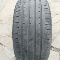 Лятна гума Maxxis 245 40 18, снимка 1 - Гуми и джанти - 44820748