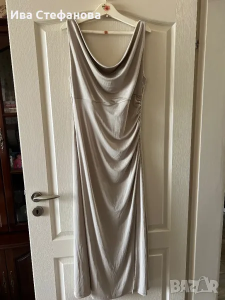 гръцко деколте набрана цепка  дълга бежова nude женствена елегантна тежко падаща рокля Reserved, снимка 1