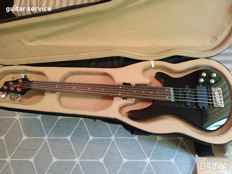 фретлес 5 стр. бас китара , снимка 1