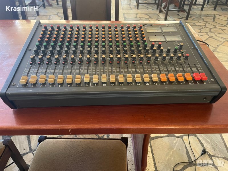 Tascam M-216, снимка 1