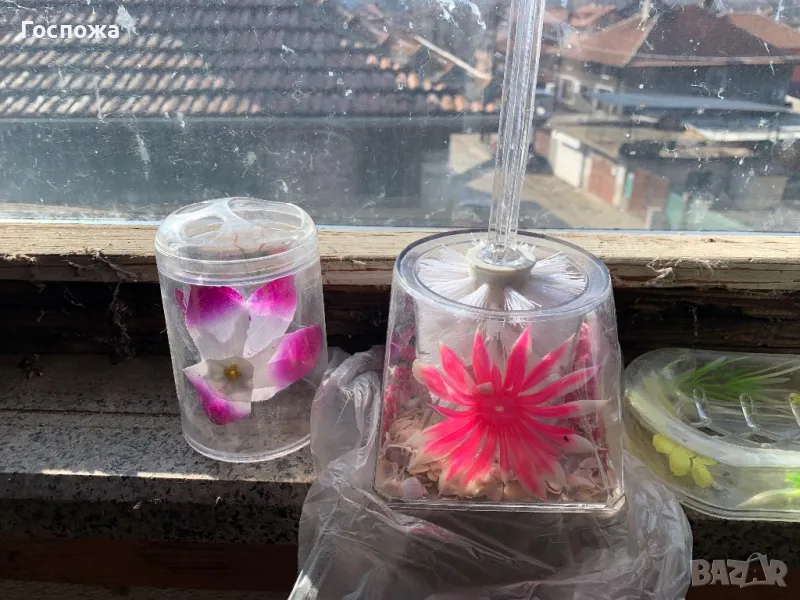 Пластмасови сапунерки, четки за тоалетна и подтавки за четки за зъби, снимка 1