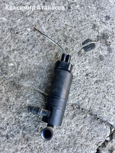 Помпичка чистачки фарове  за Тойота Авенсис Т25.2003-2008г, снимка 1