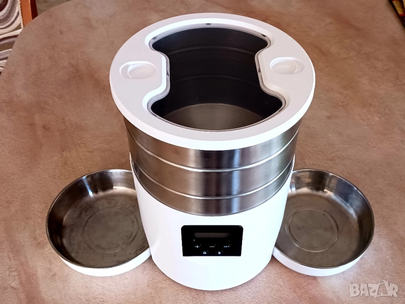 Автоматична хранилка за две кучета или котки., снимка 1