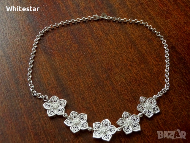 Посребрено дамско колие с художествен мотив "Цветове"