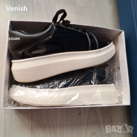 Обувки черен лак, снимка 2 - Дамски ежедневни обувки - 53069562