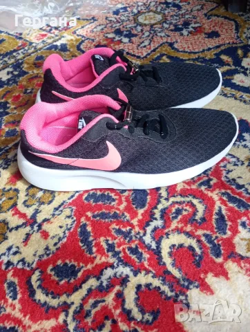 Маратонки Найк/ Nike и Декатлон 