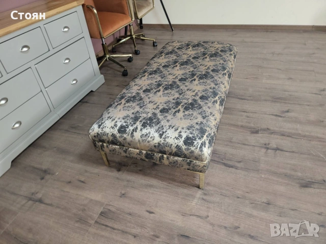Голяма табуретка от плат, снимка 3 - Дивани и мека мебел - 53760131